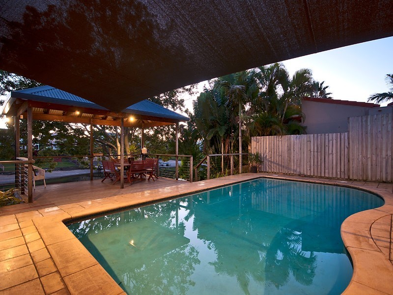 14 Mackay Close, Sorrento QLD 4217