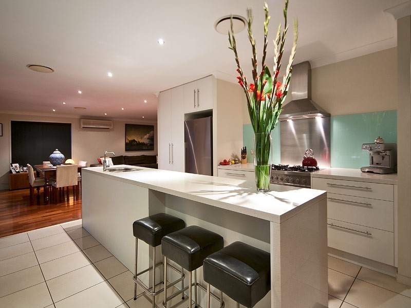 14 Mackay Close, Sorrento QLD 4217