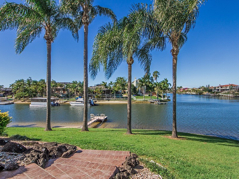 3 De Haviland Avenue, Benowa Waters QLD 4217