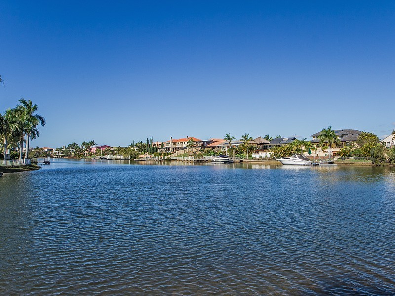 3 De Haviland Avenue, Benowa Waters QLD 4217