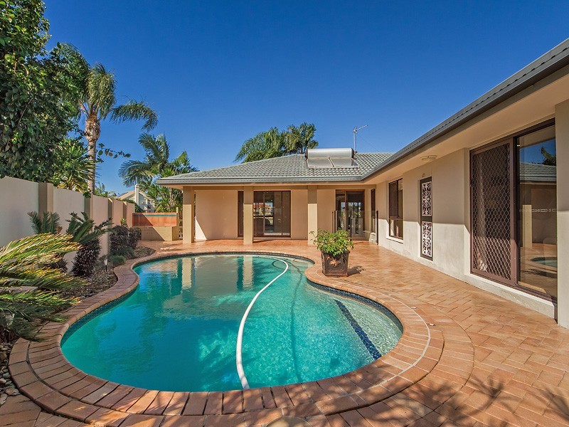 3 De Haviland Avenue, Benowa Waters QLD 4217