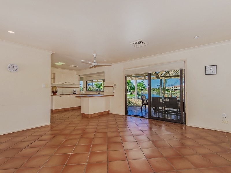 3 De Haviland Avenue, Benowa Waters QLD 4217