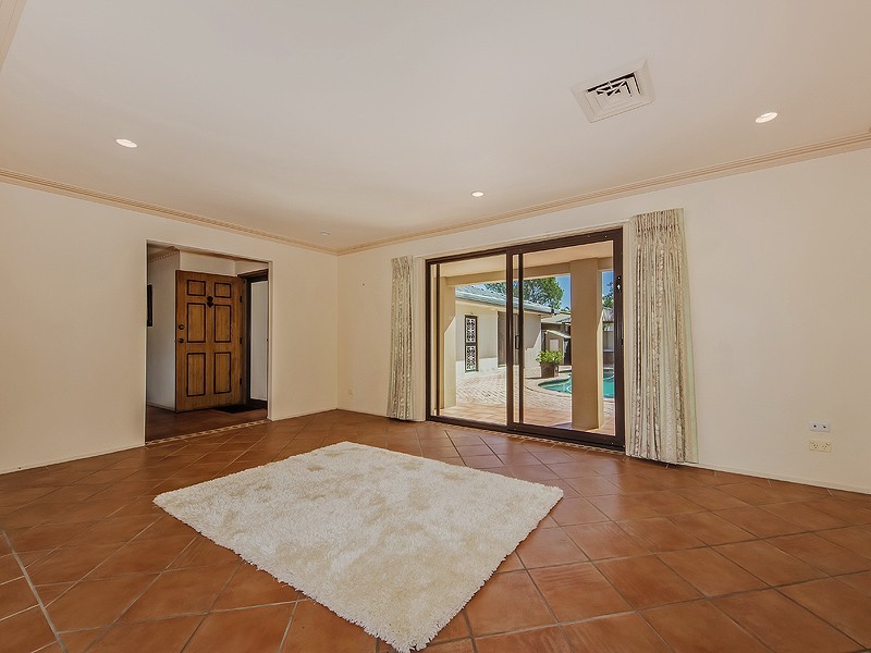 3 De Haviland Avenue, Benowa Waters QLD 4217