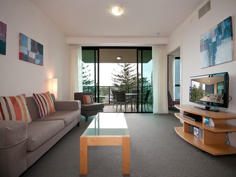 602 ‘Broadbeach On The Park’ 2685 Gold Coast Hwy, Broadbeach QLD 4218