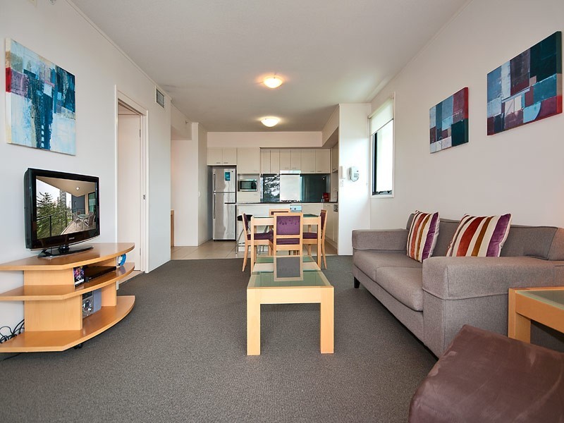 602 ‘Broadbeach On The Park’ 2685 Gold Coast Hwy, Broadbeach QLD 4218