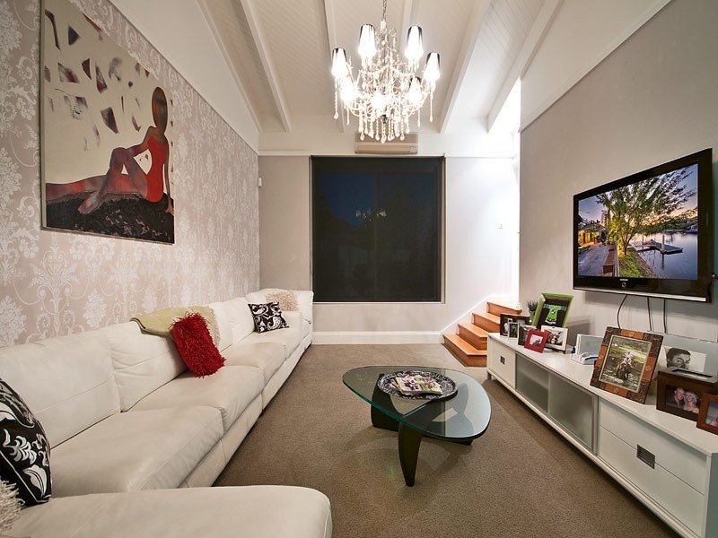 2 Platypus Avenue, Sorrento QLD 4217