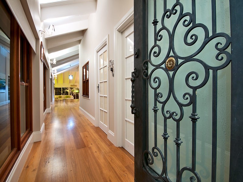 2 Platypus Avenue, Sorrento QLD 4217