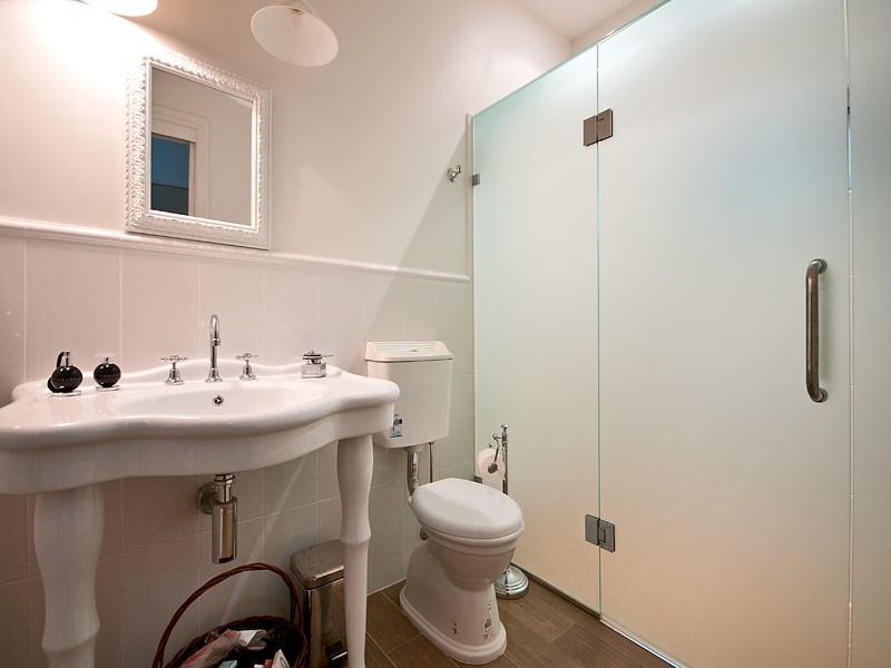 2 Platypus Avenue, Sorrento QLD 4217