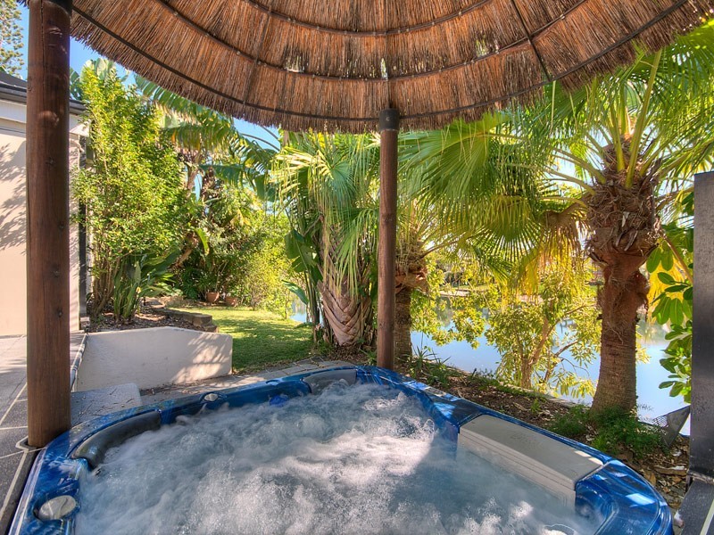 2 Platypus Avenue, Sorrento QLD 4217