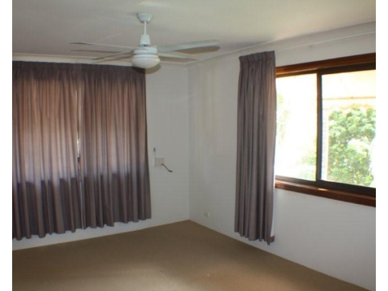 7/27 Armrick Avenue, Broadbeach QLD 4218