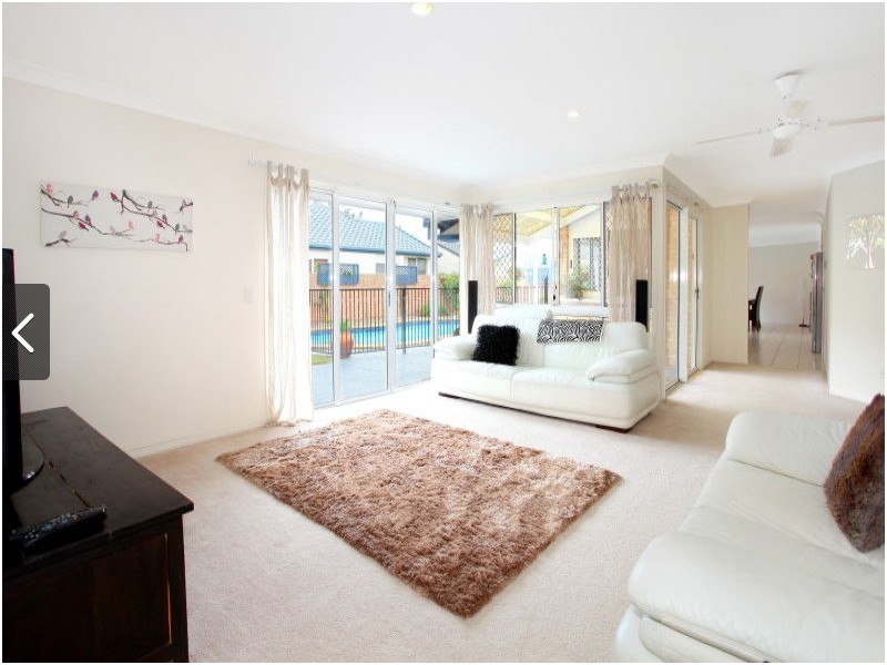 10 Antigua Way, Clear Island Waters QLD 4226