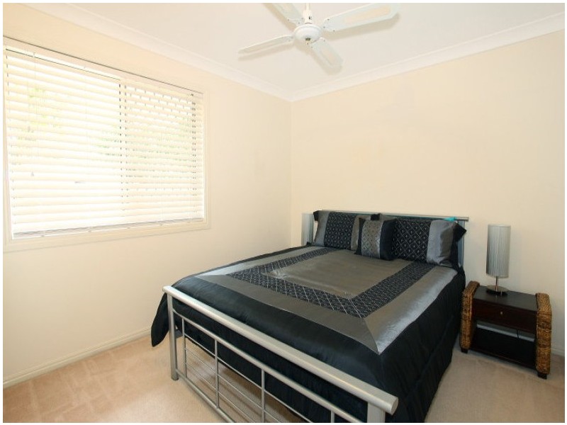 10 Antigua Way, Clear Island Waters QLD 4226