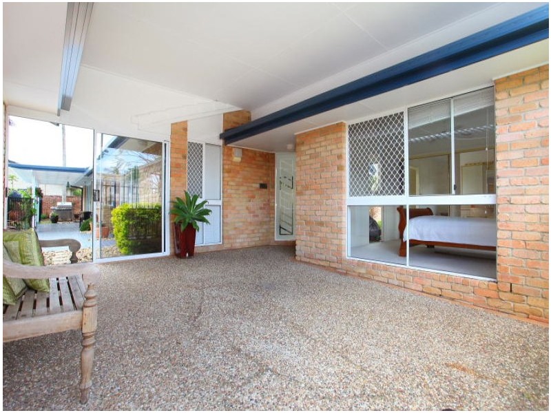 10 Antigua Way, Clear Island Waters QLD 4226