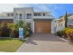 8002B Vista Drive, Benowa QLD 4217