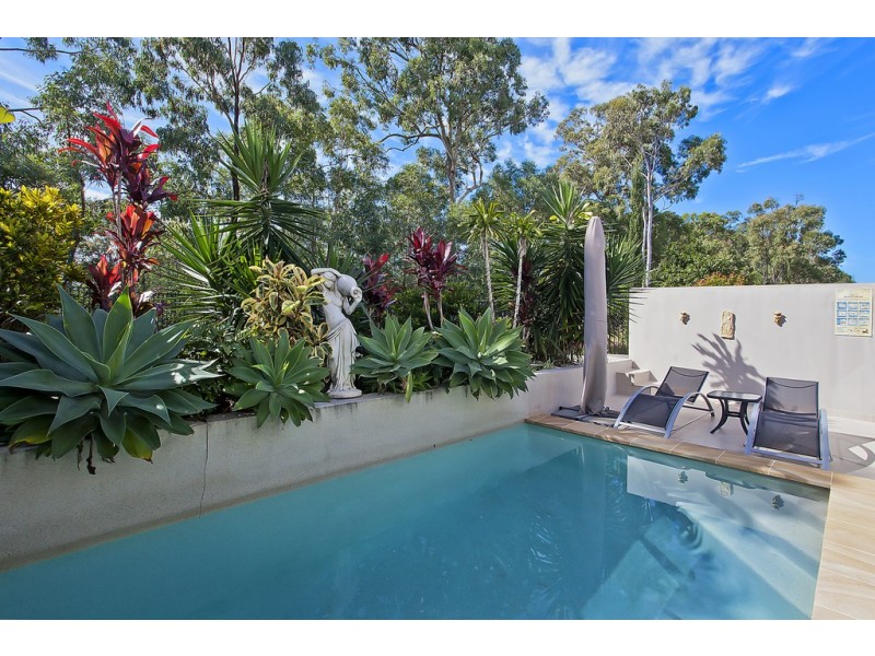 8002B Vista Drive, Benowa QLD 4217