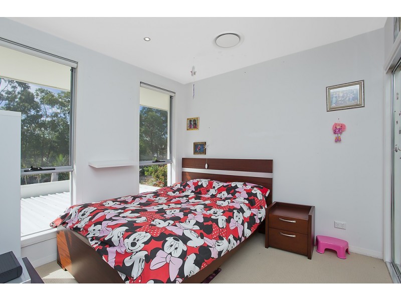 8002B Vista Drive, Benowa QLD 4217