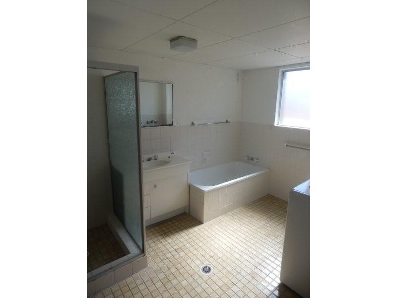 1/1 Rope Court, Mermaid Waters QLD 4218