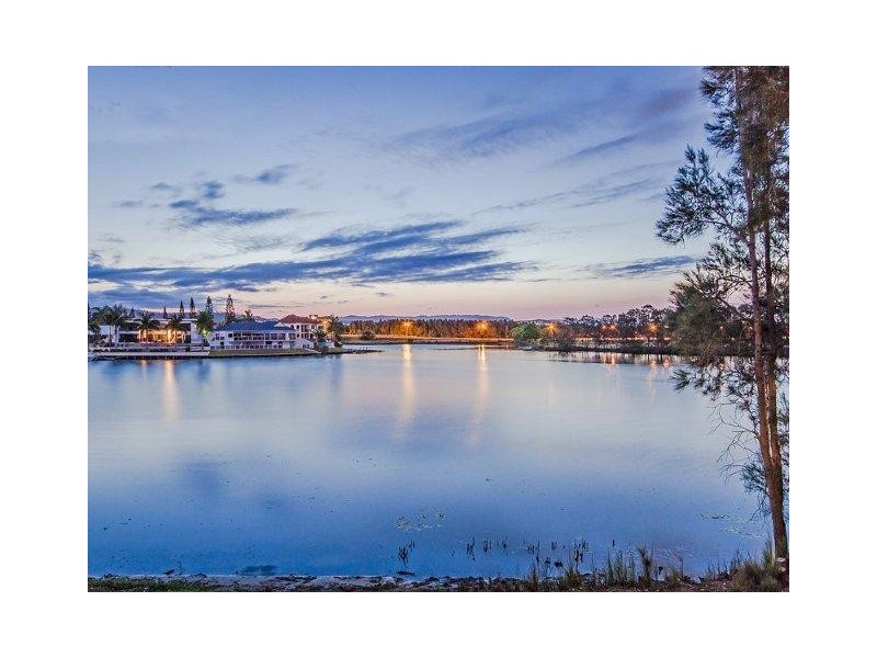 Villa 1 ‘Greystone’ Rhode Island, 125 Santa Cruz Blvd, Clear Island Waters QLD 4226