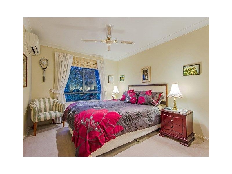 Villa 1 ‘Greystone’ Rhode Island, 125 Santa Cruz Blvd, Clear Island Waters QLD 4226