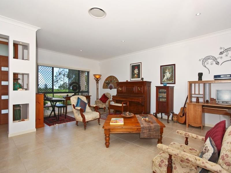 8 John Francis Drive, Carrara QLD 4211