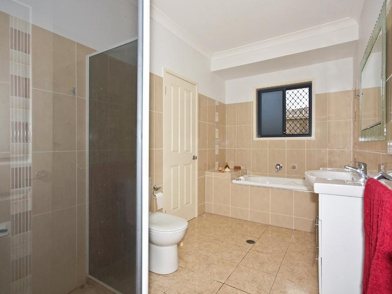 8 John Francis Drive, Carrara QLD 4211