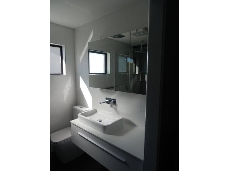 2/15 Miami Key, Broadbeach QLD 4218