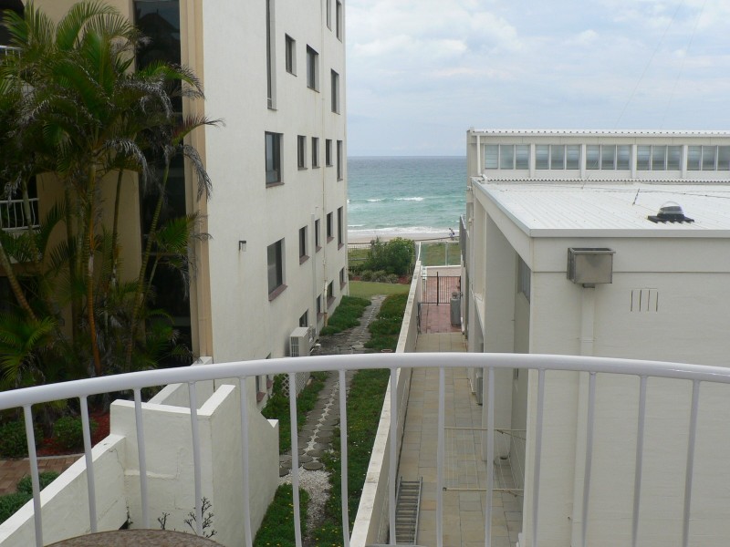 13/28 Old Burleigh Road, Surfers Paradise QLD 4217