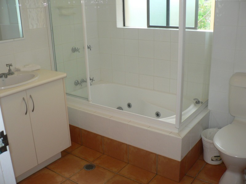 13/28 Old Burleigh Road, Surfers Paradise QLD 4217