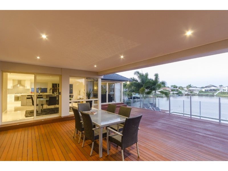 8 Key Largo, Clear Island Waters QLD 4226