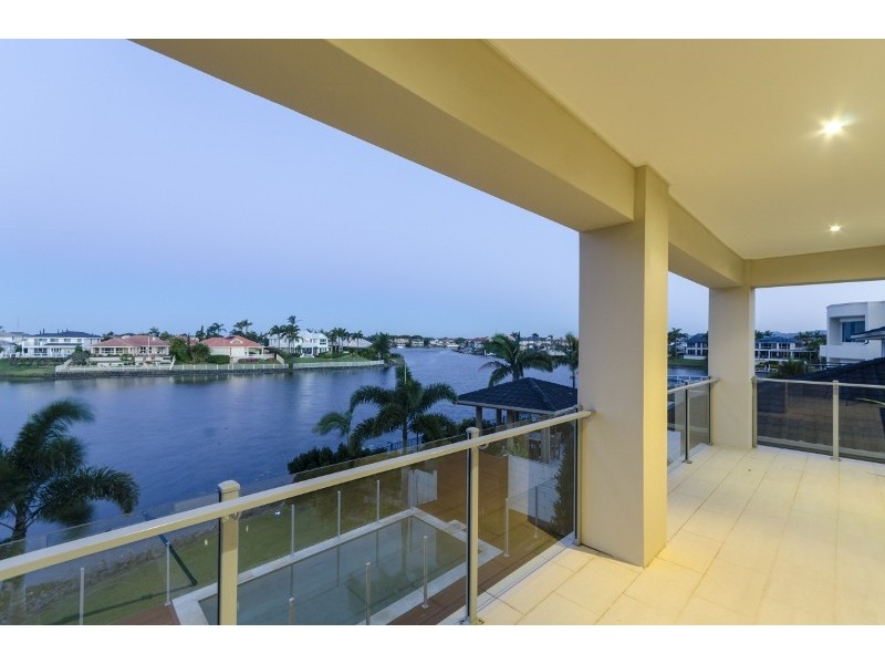 8 Key Largo, Clear Island Waters QLD 4226