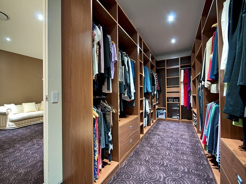 9 Lotus Key, Broadbeach Waters QLD 4218