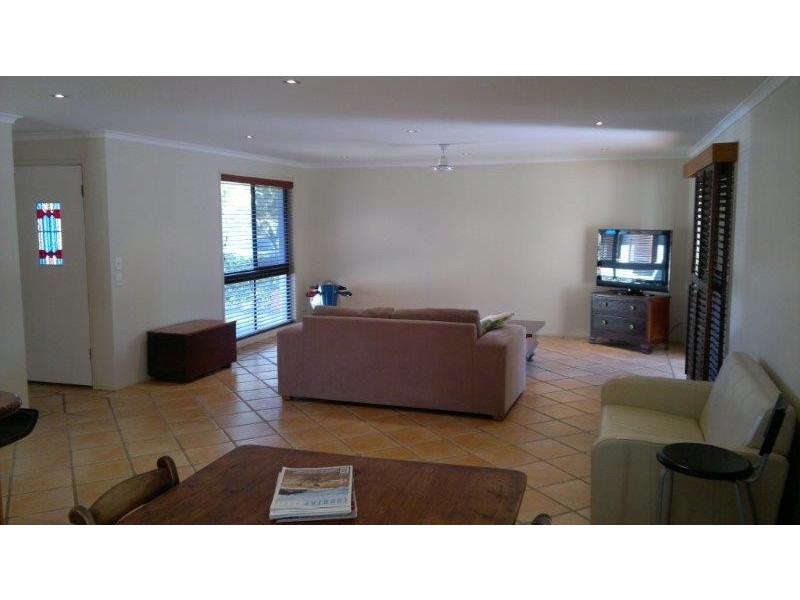 2 Tirau Place, Broadbeach Waters QLD 4218