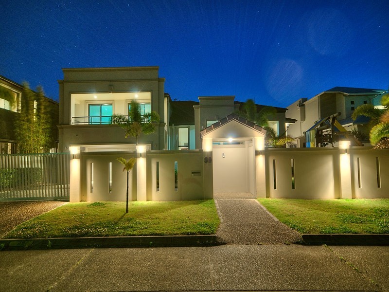 99 Sir Bruce Small Boulevard, Benowa Waters QLD 4217