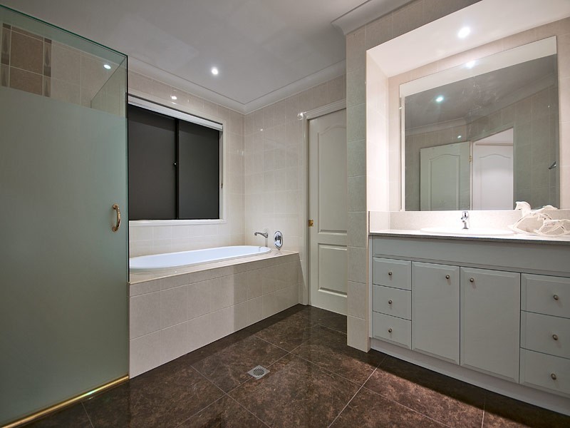 99 Sir Bruce Small Boulevard, Benowa Waters QLD 4217