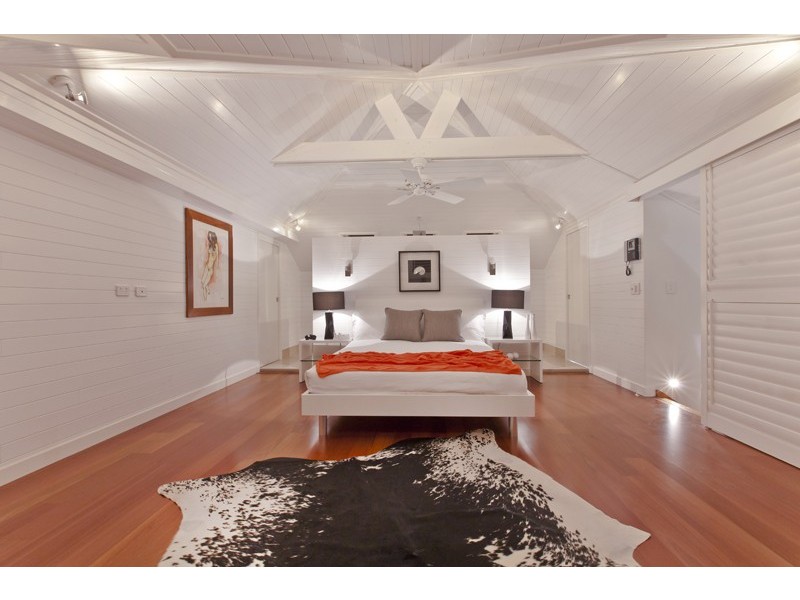 1/55 Cronin Avenue, Main Beach QLD 4217