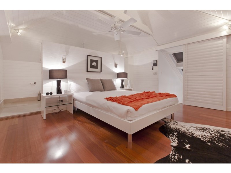 1/55 Cronin Avenue, Main Beach QLD 4217