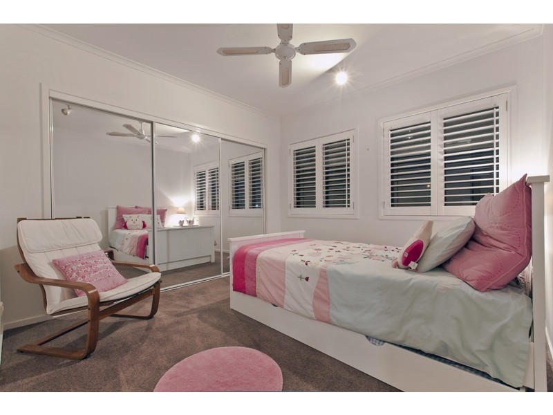 1/55 Cronin Avenue, Main Beach QLD 4217