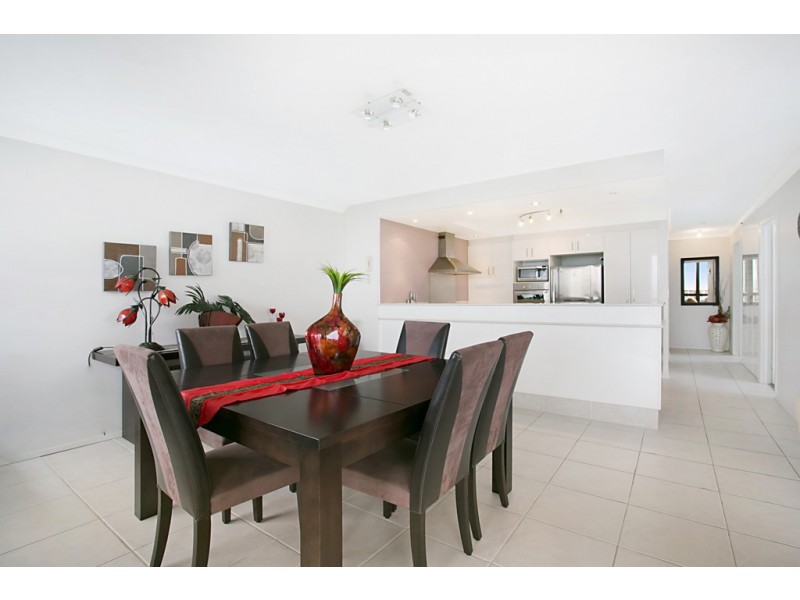 9F ‘Breakers North’ 50 Old Burleigh Road, Surfers Paradise QLD 4217
