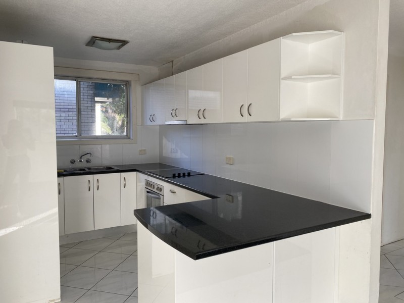 4/124 Surf Parade, Broadbeach QLD 4218