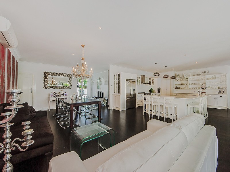 5 Kapala Street, Southport QLD 4215