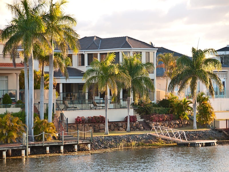 13 Staysail Crescent, Clear Island Waters QLD 4226