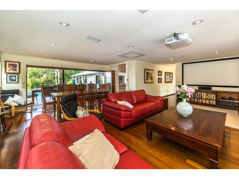 184 Heeb Street, Benowa QLD 4217