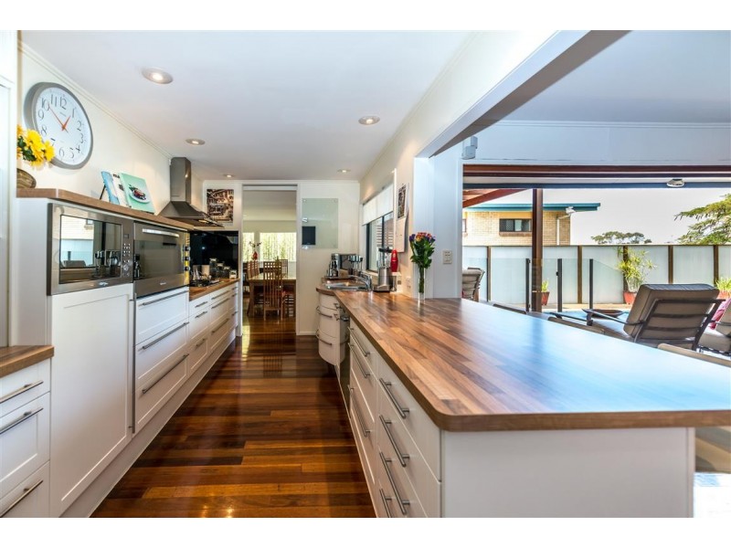 184 Heeb Street, Benowa QLD 4217