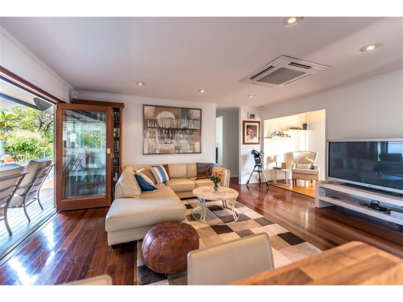 184 Heeb Street, Benowa QLD 4217