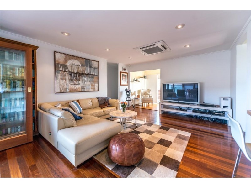 184 Heeb Street, Benowa QLD 4217