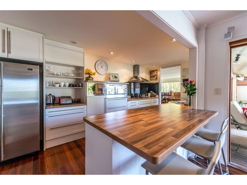 184 Heeb Street, Benowa QLD 4217