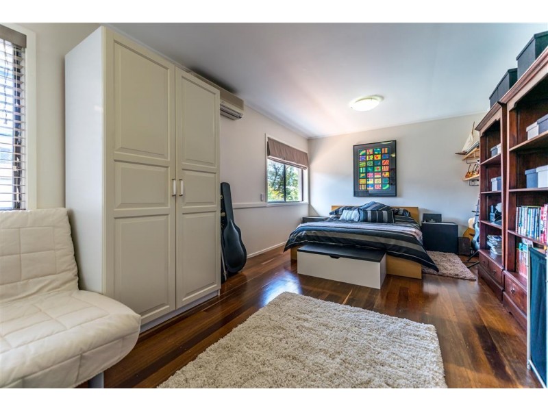 184 Heeb Street, Benowa QLD 4217