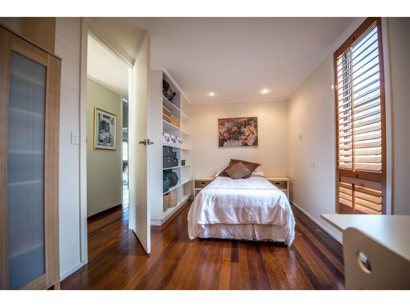 184 Heeb Street, Benowa QLD 4217