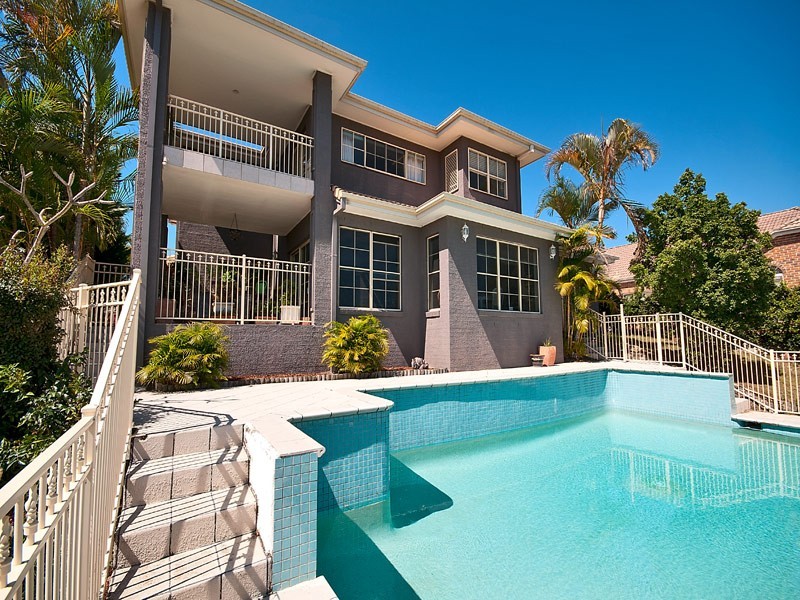52 Martingale Circuit, Clear Island Waters QLD 4226