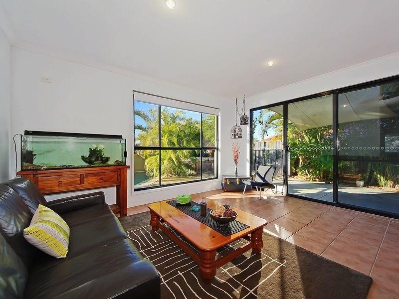 12 Mauritius Court, Varsity Lakes QLD 4227